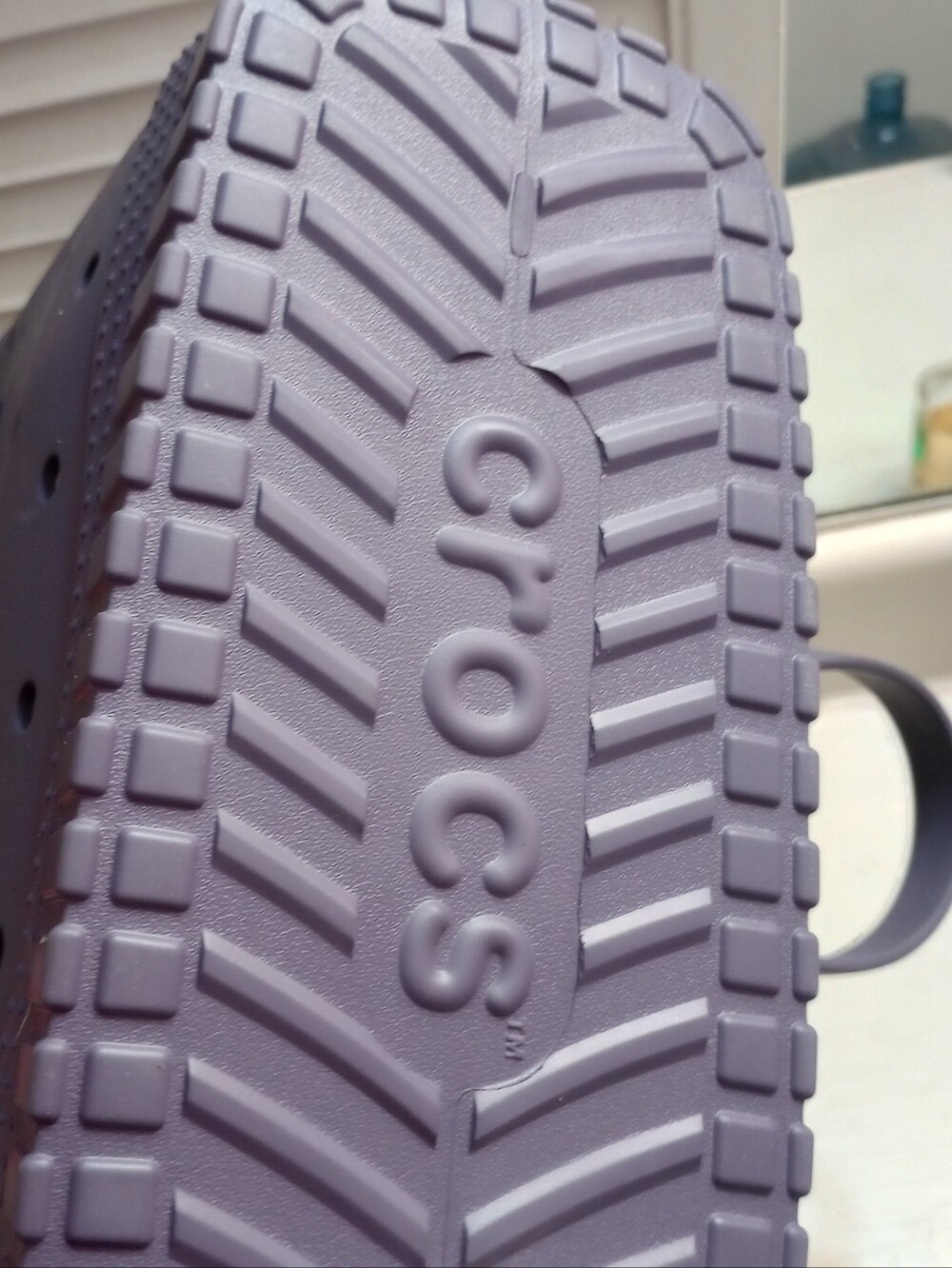 Crocs Classic Medium Lavender Tote Bag - Picture 9 of 9